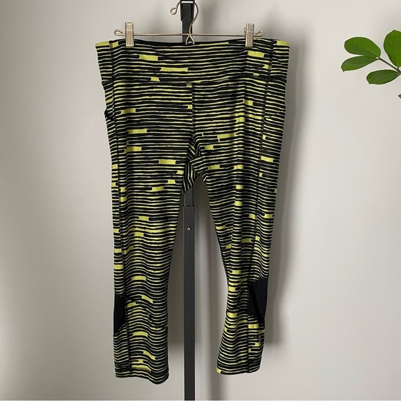 Lululemon Seawheeze Pace Rival Crop Pant Legging Blackout Size 12 RARE - Picture 9 of 10